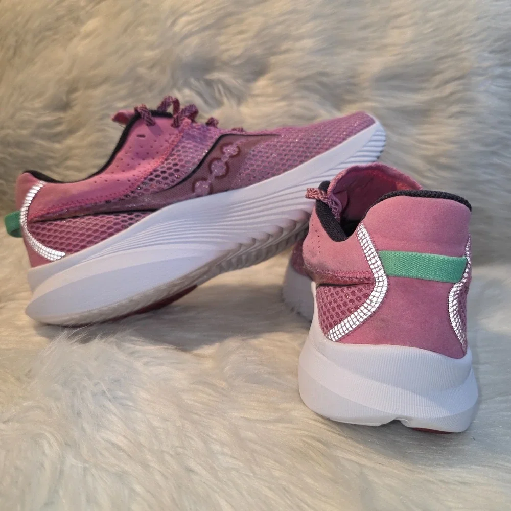 Women's Running Shoes - Size 9.5 - Saucony Kinvara 14 Peony/Sprig S10823-25